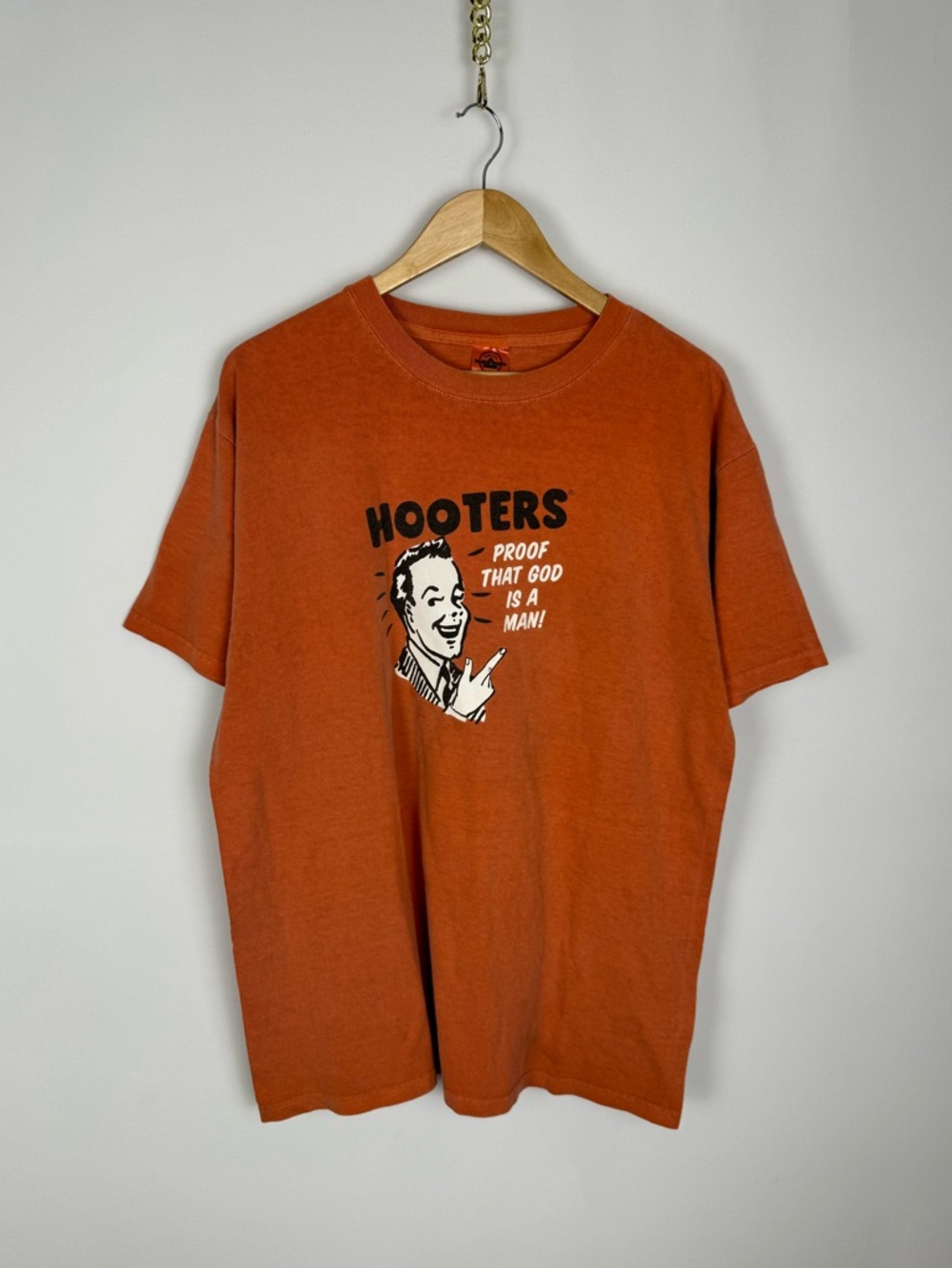 Vintage Hooters Funny Orange Retro Graphic Short Sleeve Tee